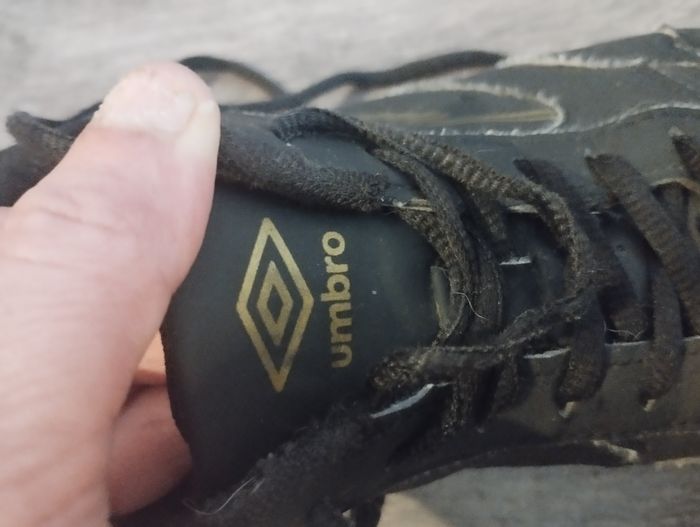 Basket umbro 38 - photo numéro 5
