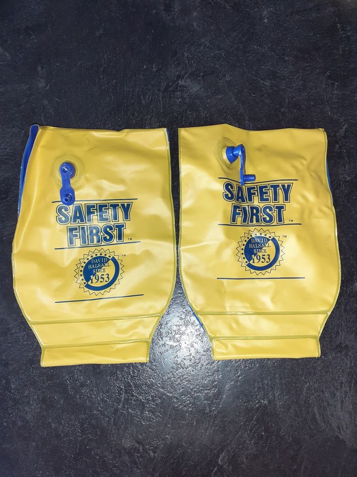 Brassards enfants 2-5 ans neufs