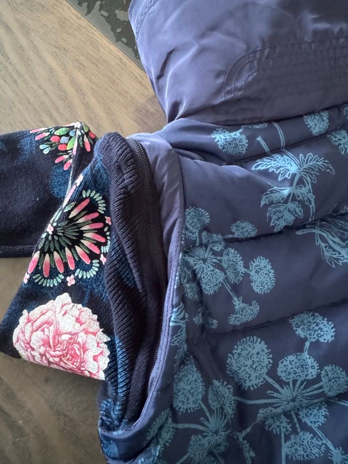 Doudoune desigual 7/8 ans - photo numéro 2