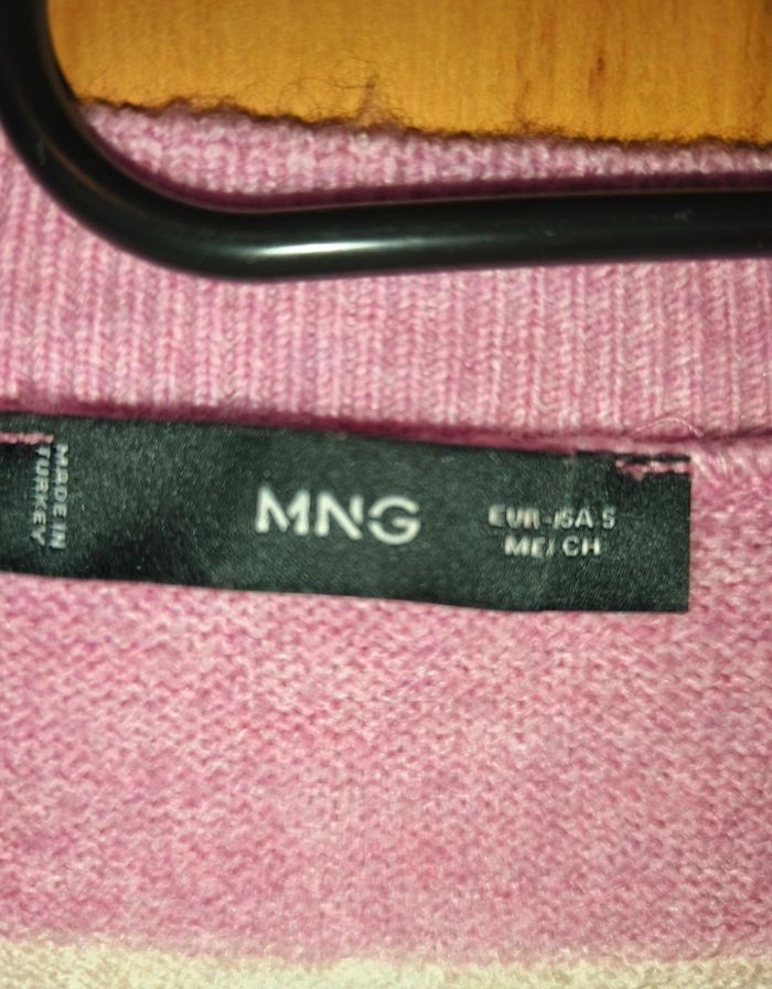 Magnifique pull court mango rose et blanc a rayures - photo numéro 2