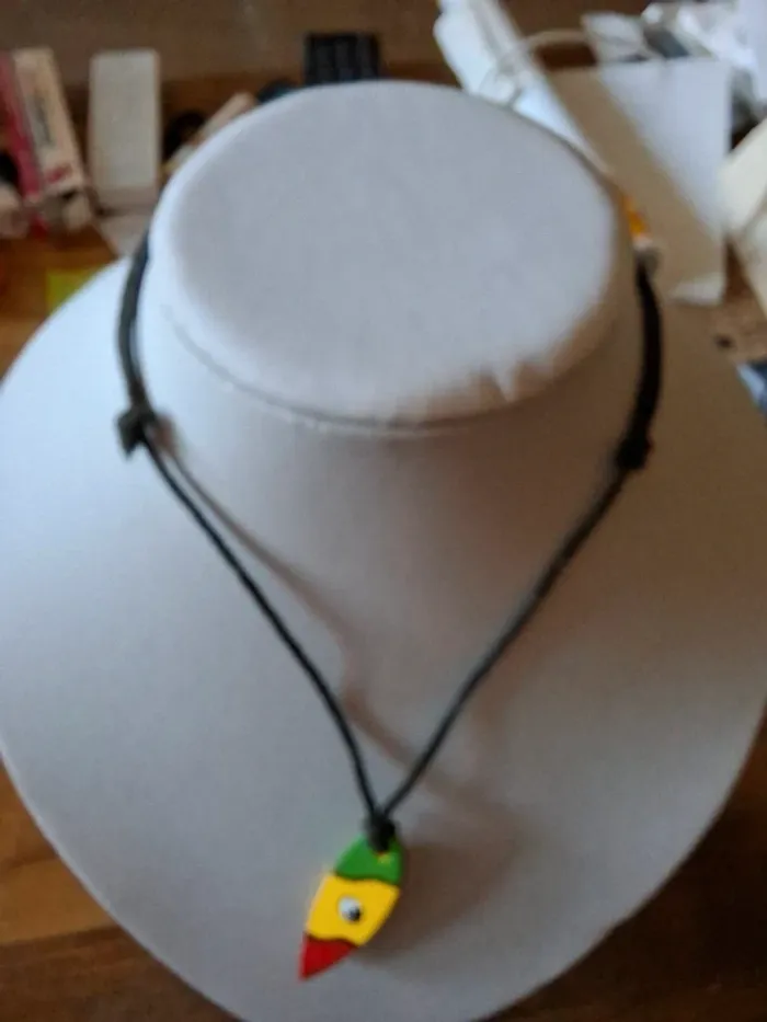 Collier pendentif "planche de surf" style reggae - photo numéro 4