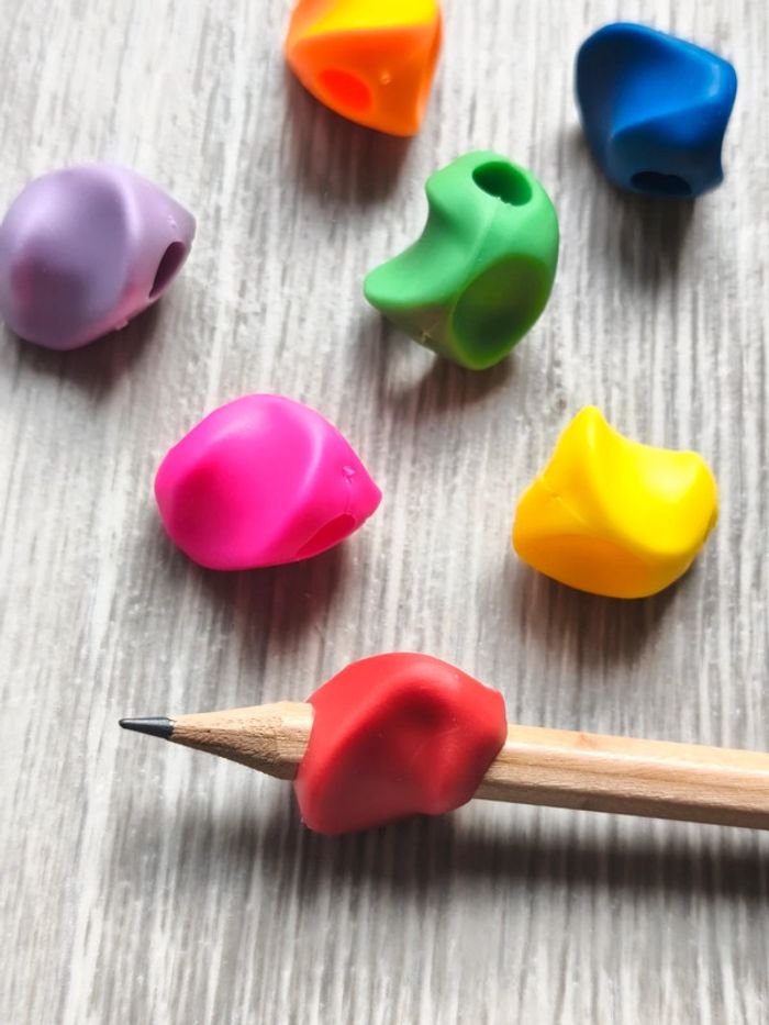 Correcteur de posture d'écriture en silicone souple petit - photo numéro 3