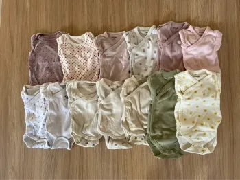 Lot de 13 bodies