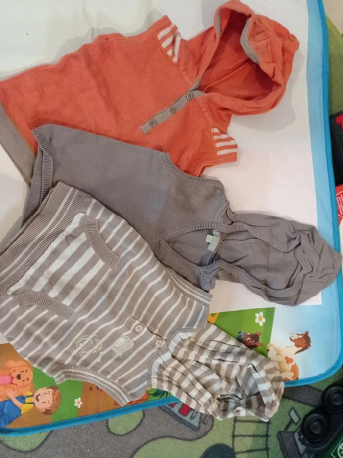 Lot pull sans manche