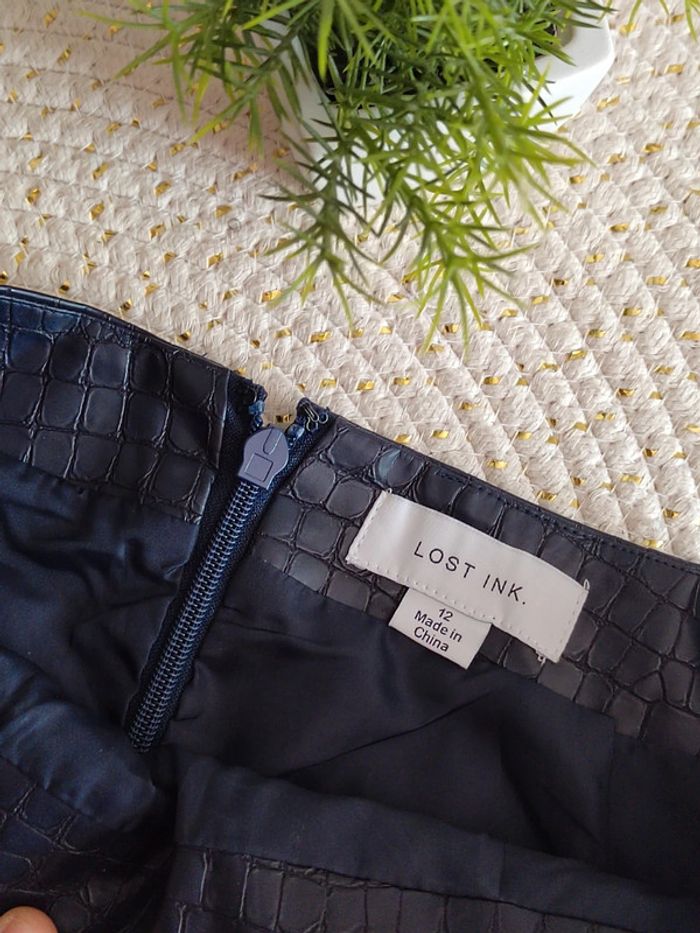 Jupe courte motif crocodile - photo numéro 4