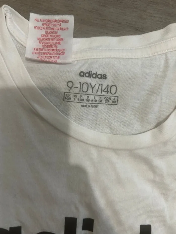 Tee-shirt Adidas 9/10 ans Tbe - photo numéro 2