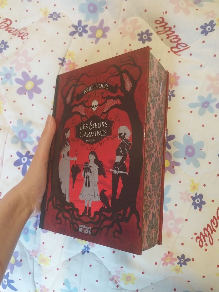 Roman Les Soeurs Carmine Intégrale Relié Collector avec jaspage Ariel Holzl Trilogie