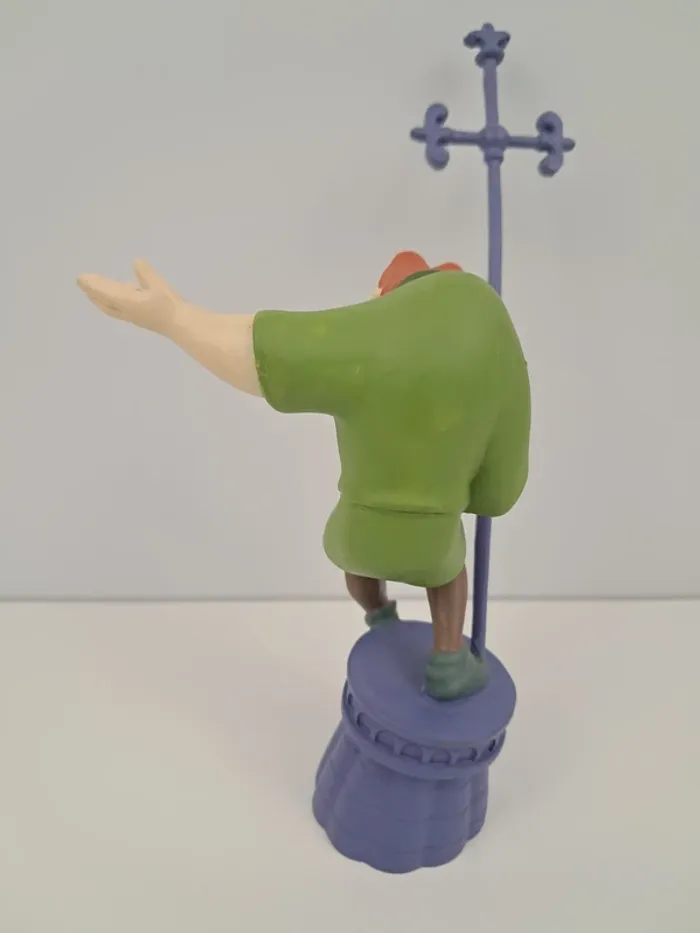 Figurine Quasimodo dans Le Bossu de Notre Dame de Walt Disney - photo numéro 3
