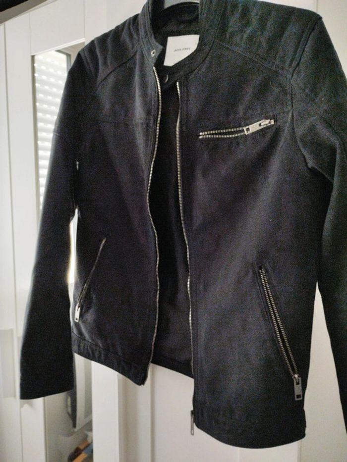 Veste pour homme jack and Jones peu portee