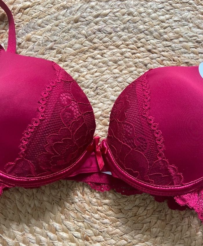 🌺 Soutien-gorge push-up rouge dentelle - Étincelle - Taille 85C 🌺 - photo numéro 2