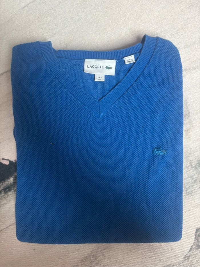 Sweat col V nid d’abeille Lacoste taille L bleu éclair/ciel - photo numéro 2