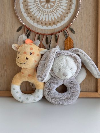 Hochets peluche bébé 