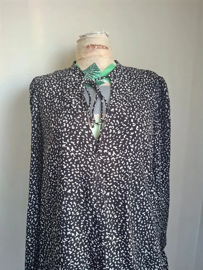 Robe noire et blanc, classique intemporelle, must-have de la garde robe, Glamorous, neuve, taille 38 - photo numéro 2