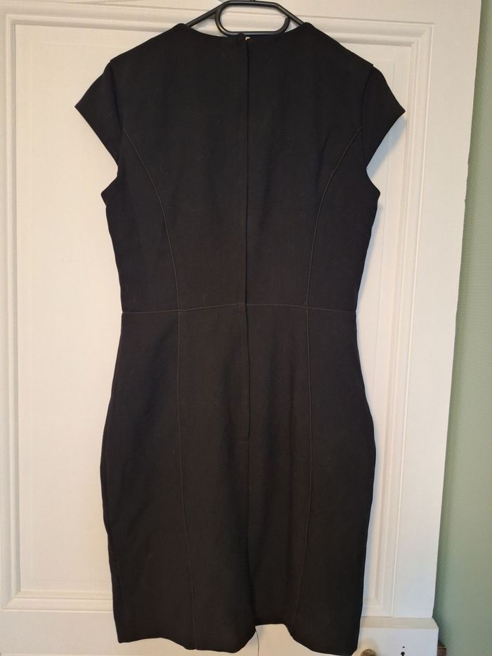 Robe noire - photo numéro 4