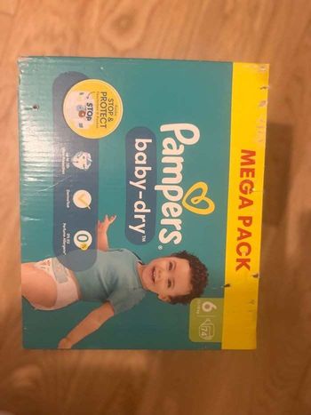 Mega pack de 74 couches pampers baby dry taille 6