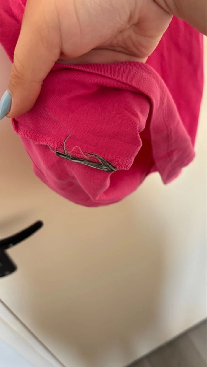 Débardeur rose avec bijou fantaisie sur les bretelles taille XS marque Ralph Lauren en bon état - photo numéro 6