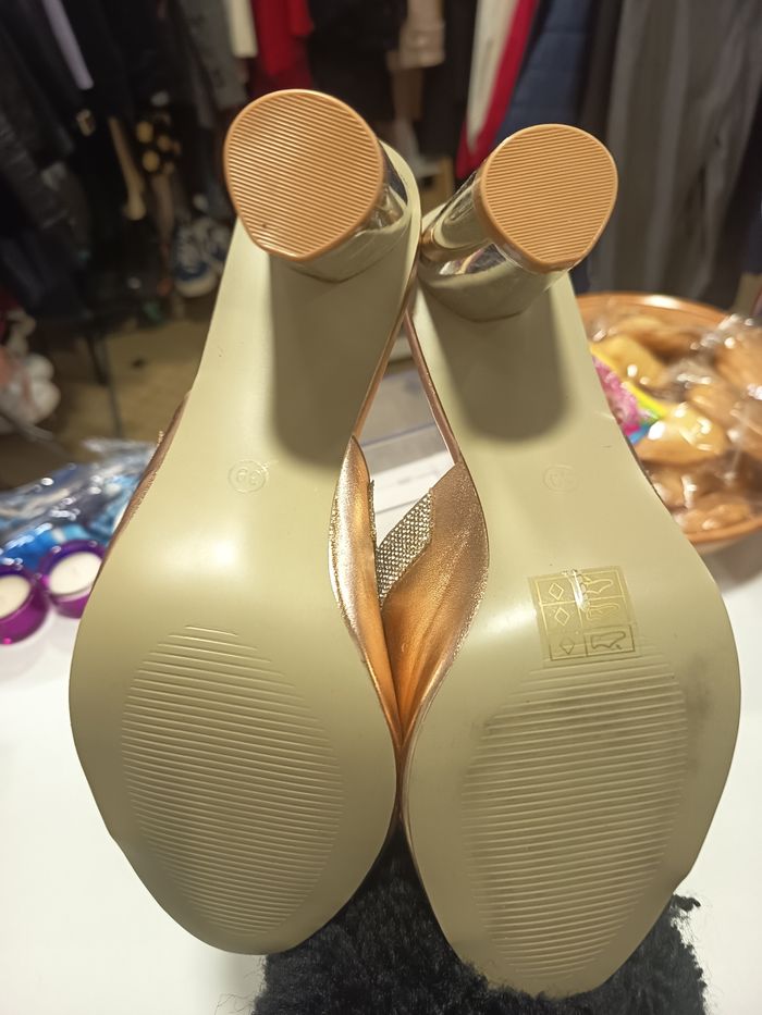 Sandale 39 - photo numéro 2