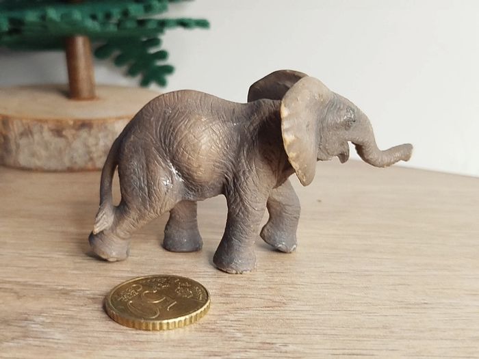 Figurine éléphanteau Animal d'Afrique Schleich - photo numéro 4