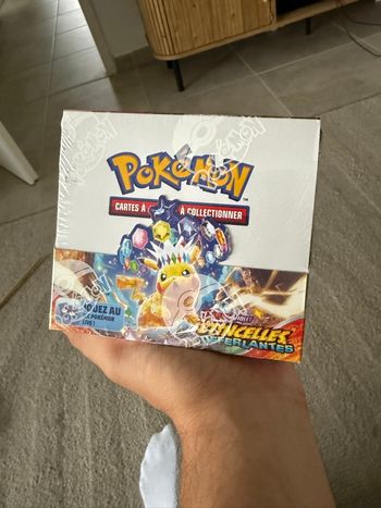 Display Pokémon ev8 étincelles déferlantes defaut de scellage