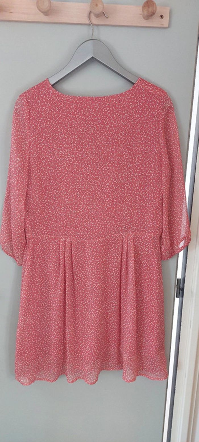 Robe mi longue à fleurs - photo numéro 2