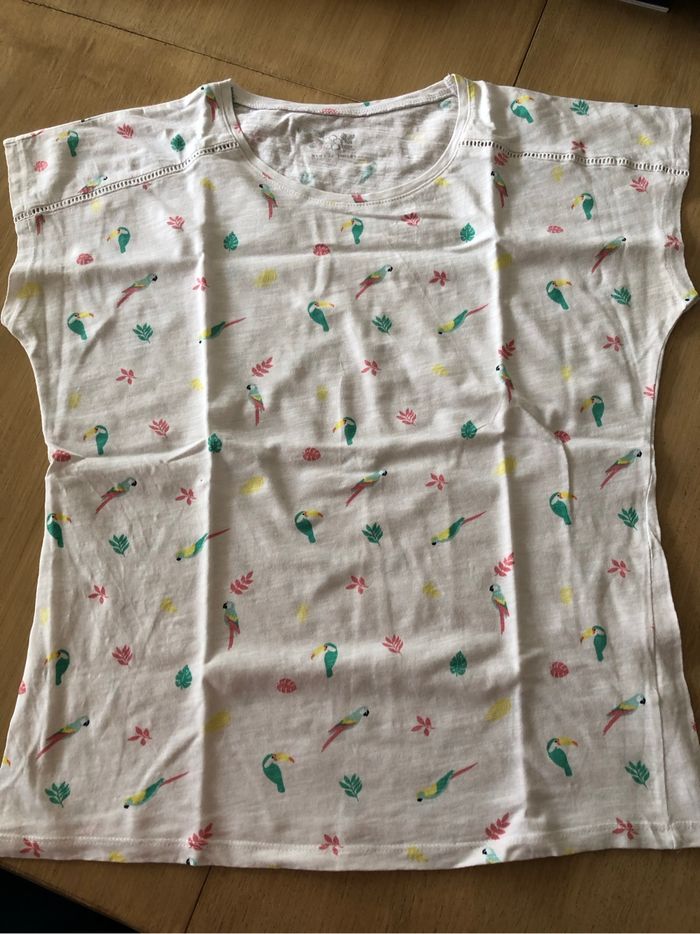 Tee shirt