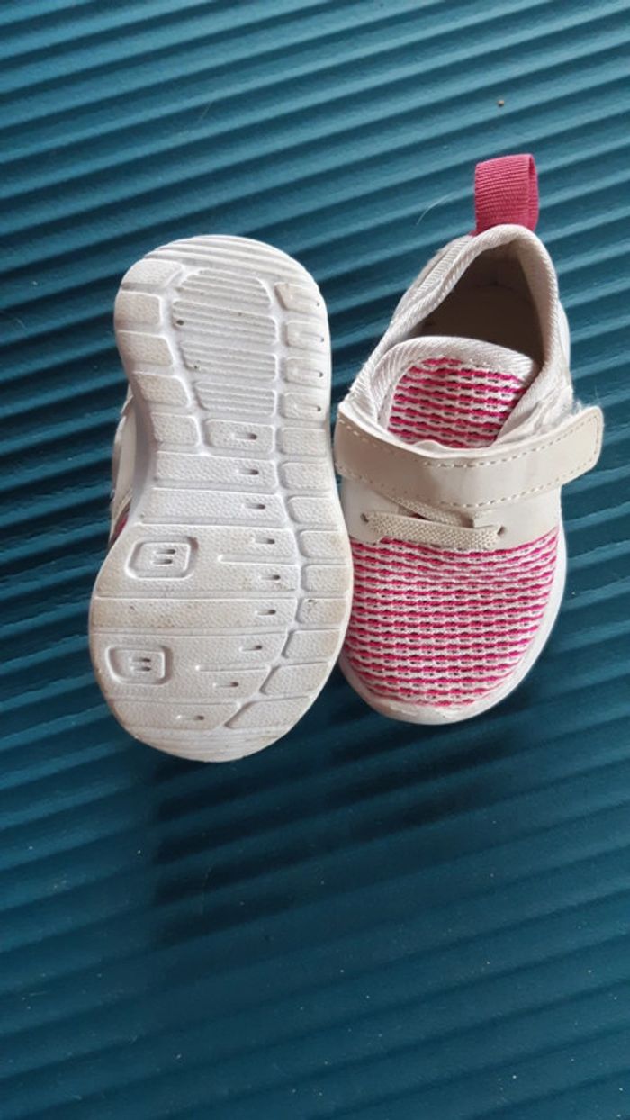 Baskets bebe taille 19 - photo numéro 2