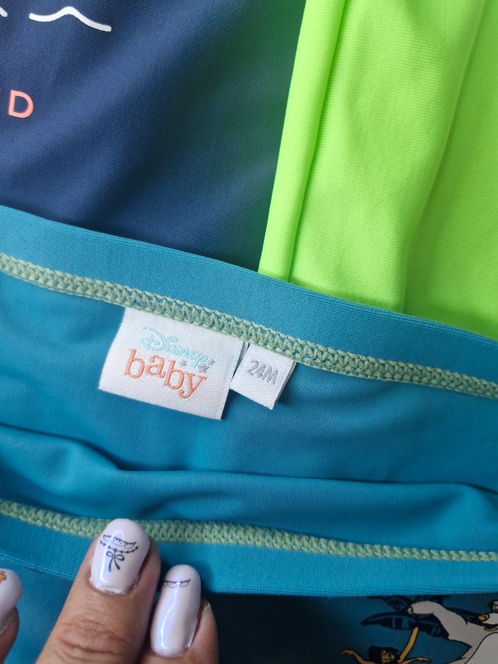 Lot été taille 24 mois Tee-shirt anti-uv et maillot - photo numéro 7