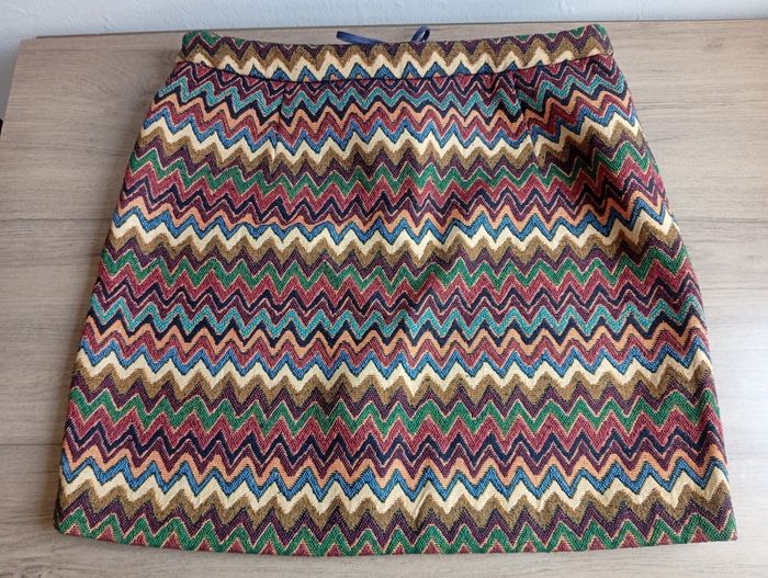 Jupe courte à motifs aztèques neuve taille 40 - photo numéro 3