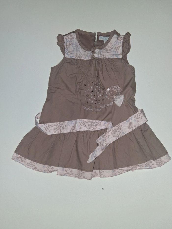 Robe marron avec ceinture rose Kimbaloo