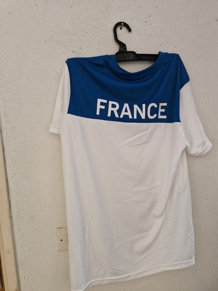 T-shirt taille L - photo numéro 2