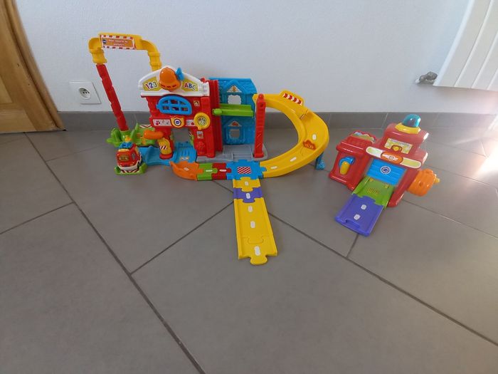 Caserne pompier tut tut bolide - photo numéro 4