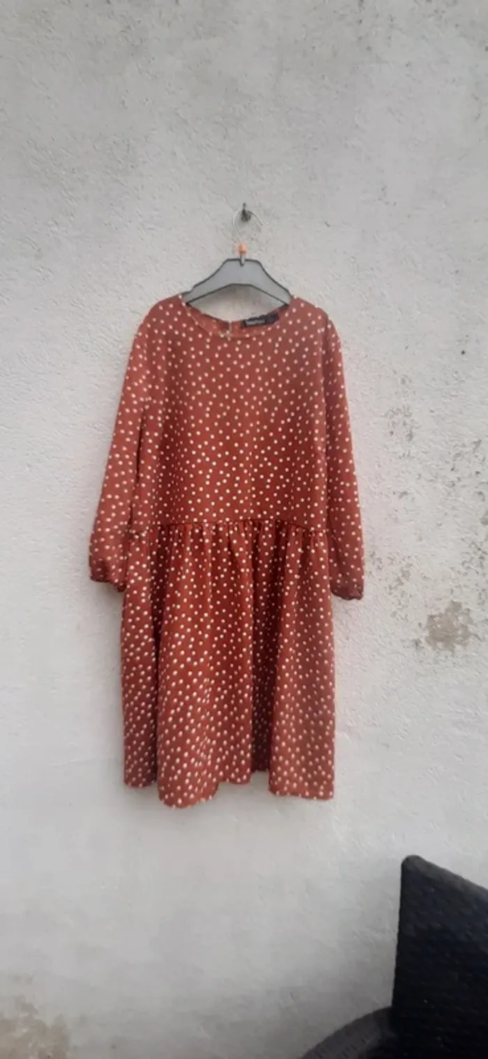 Robe marron à pois taille 34