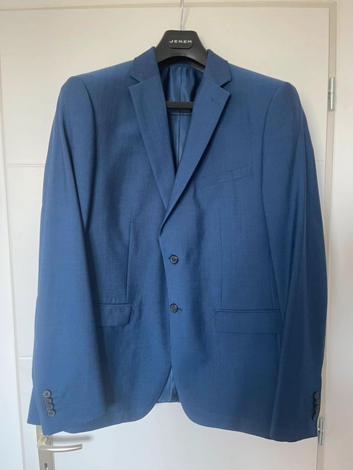 Costume bleu Jerem