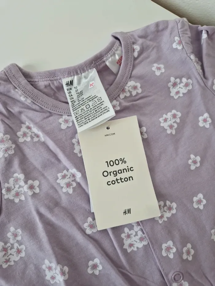Combinaison short t-shirt fleuri lilas 18-24mois neuve H&M - photo numéro 3