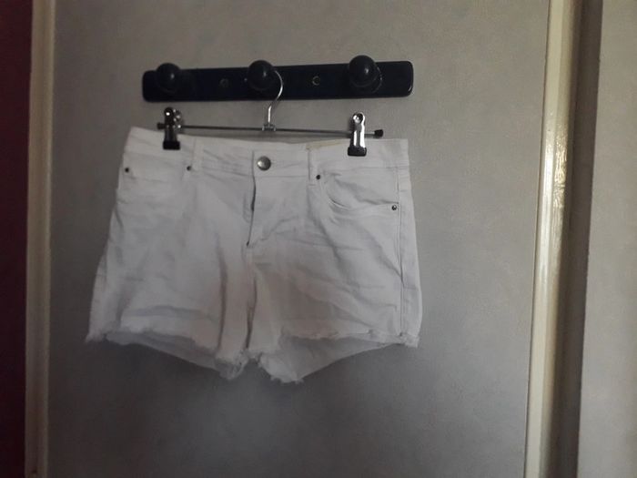 Short blanc