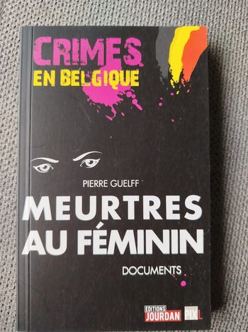 Livre Meurtres au féminin