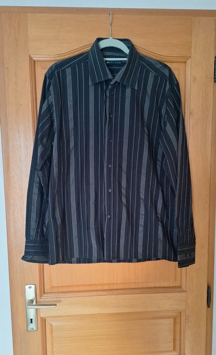 Jolie chemise rayée homme
