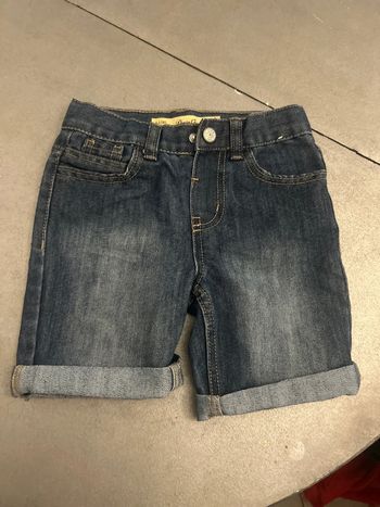 Short jeans