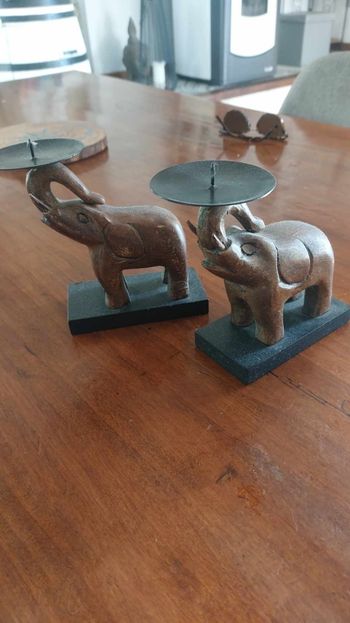 Photophore éléphant en bois