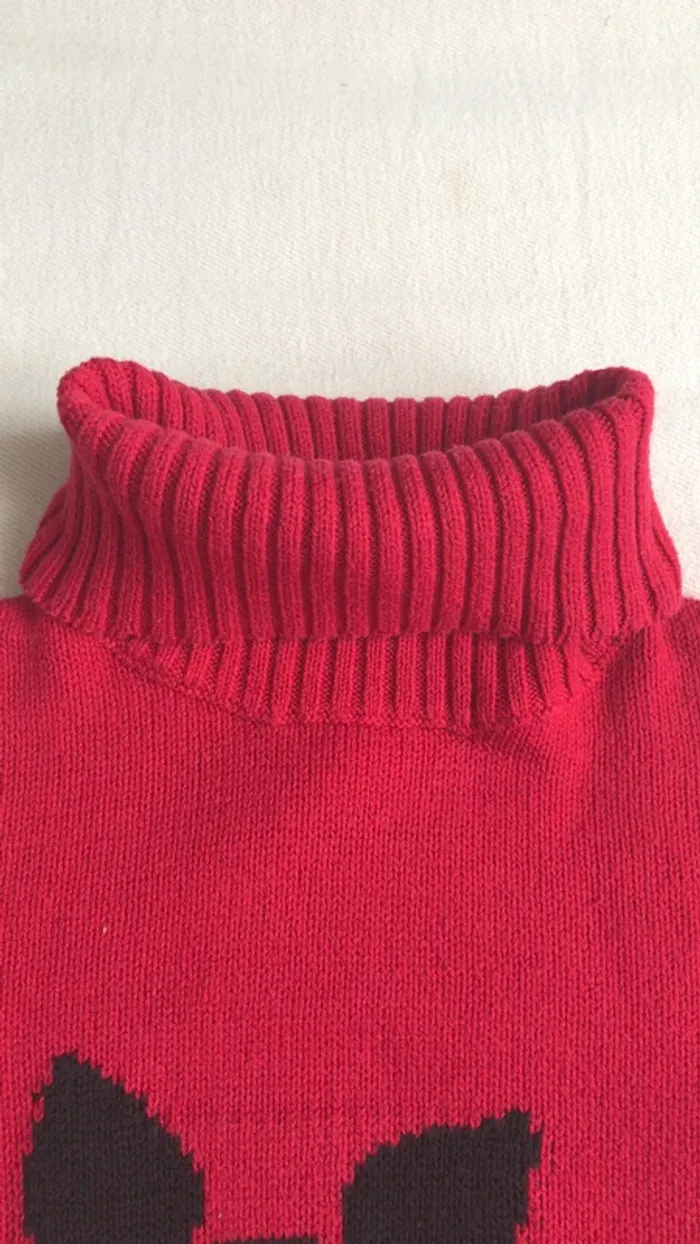 Pull rouge col roulé "Bambi" de chez Palomino 5 ans - photo numéro 3