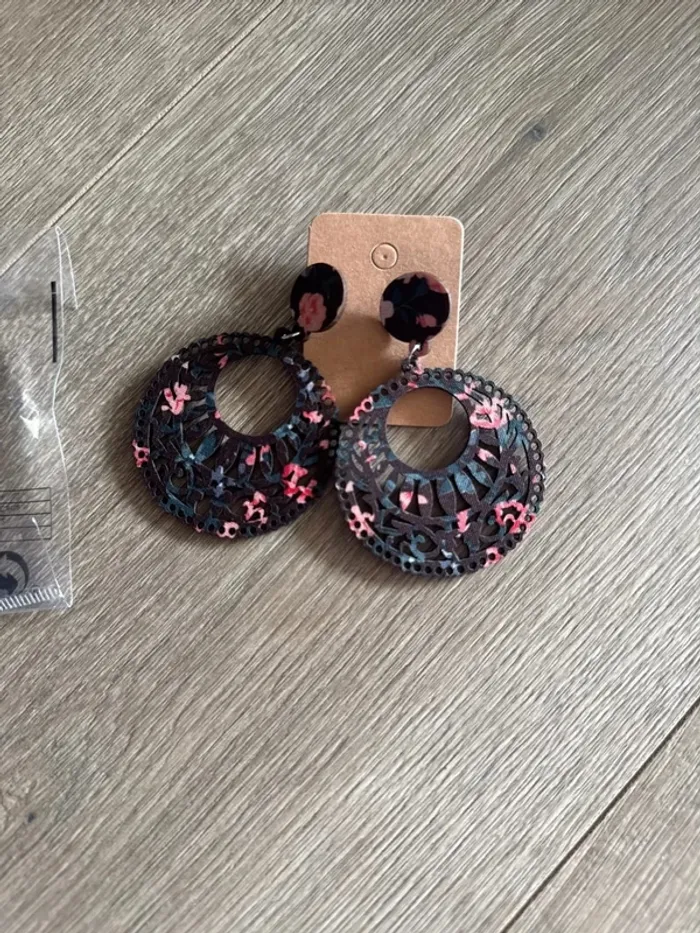 Boucles oreille fantaisie - photo numéro 2