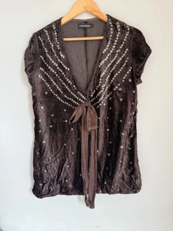 Top Antik Batik
