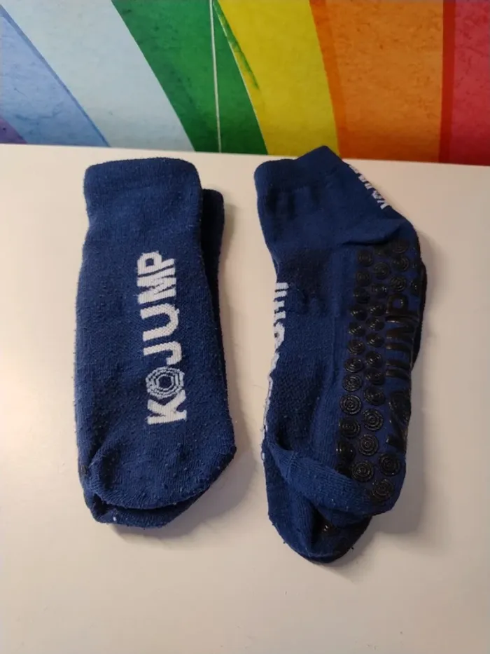 Deux paires de chaussettes antidérapantes Kojump