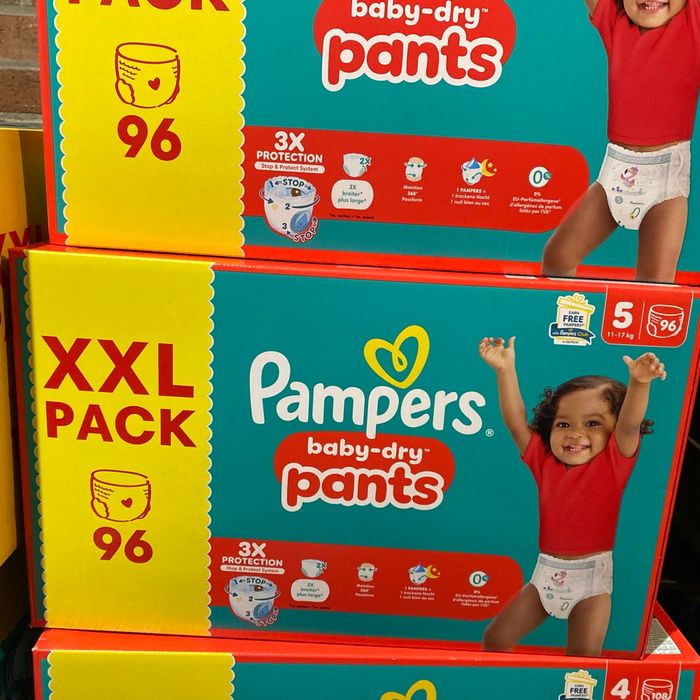 Couches Pampers baby dry pants taille 5