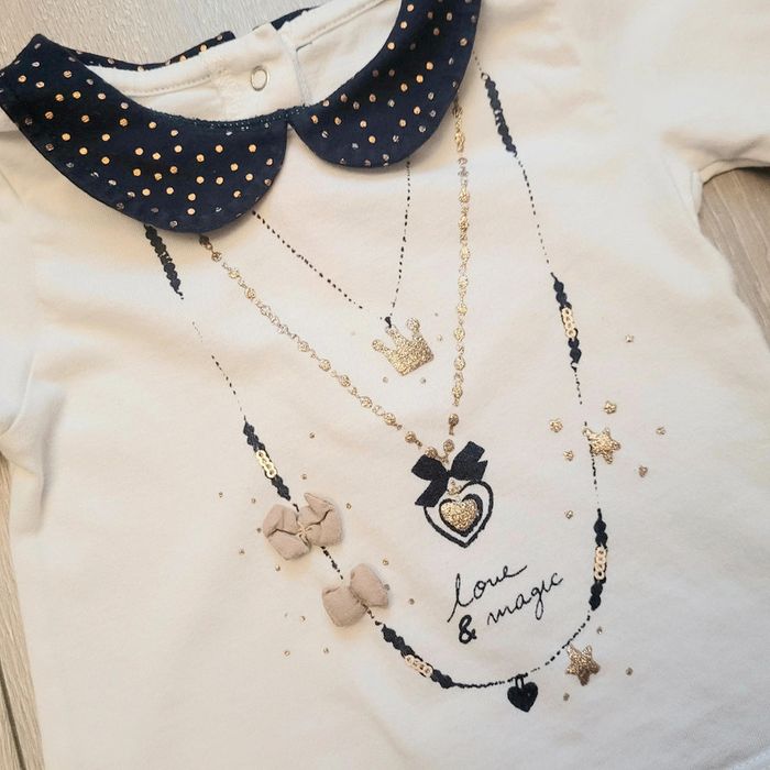 Tres beau maillot blanc, bleu marine et or. Fille 18 mois. Marque Gémo - photo numéro 2