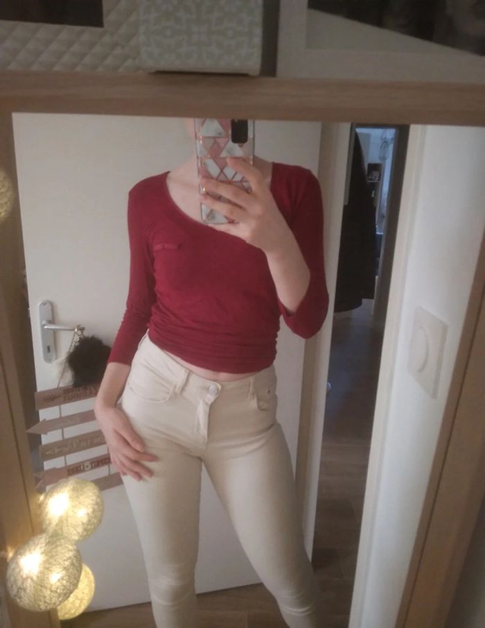 -50% jusqu'à ce soir 🌸Haut etam rouge manches ¾ a 2€🌸 - photo numéro 2