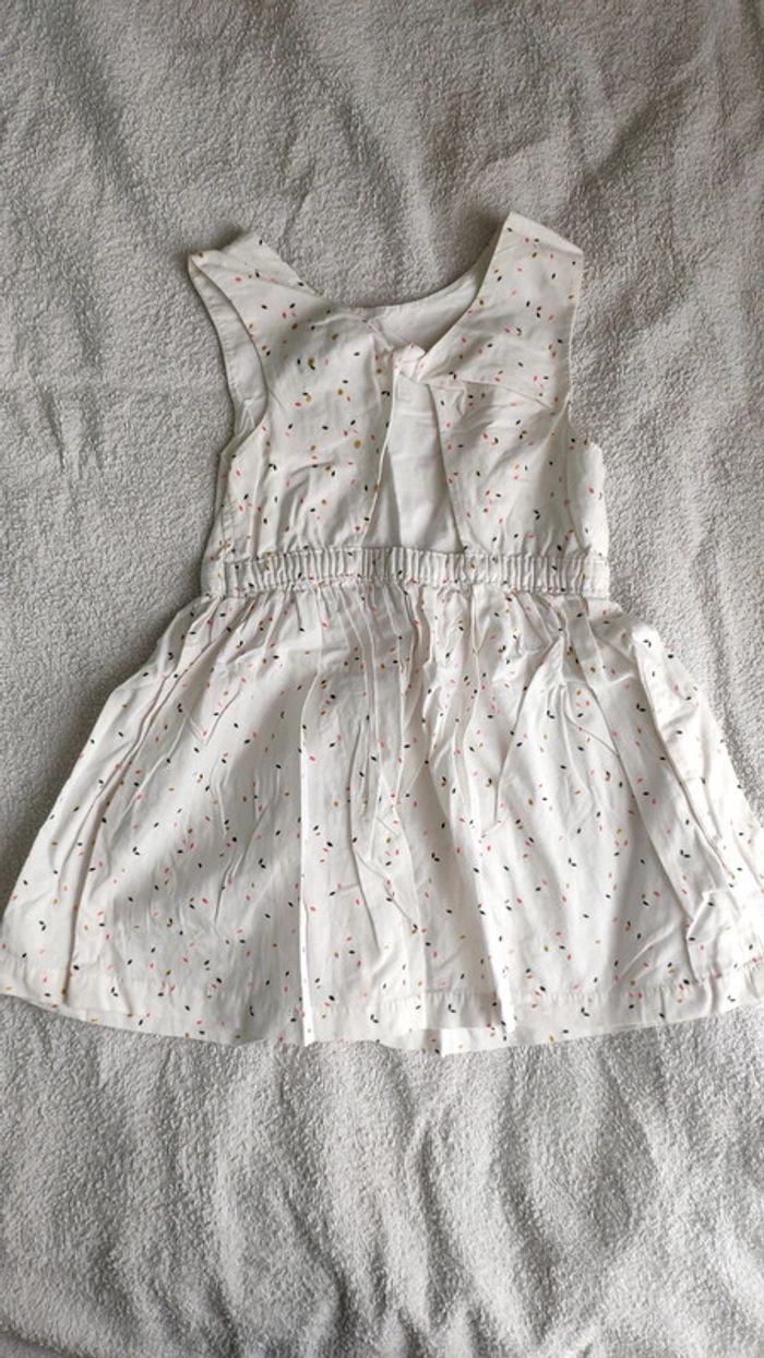 Robe blanche Kiabi 3 ans - photo numéro 2