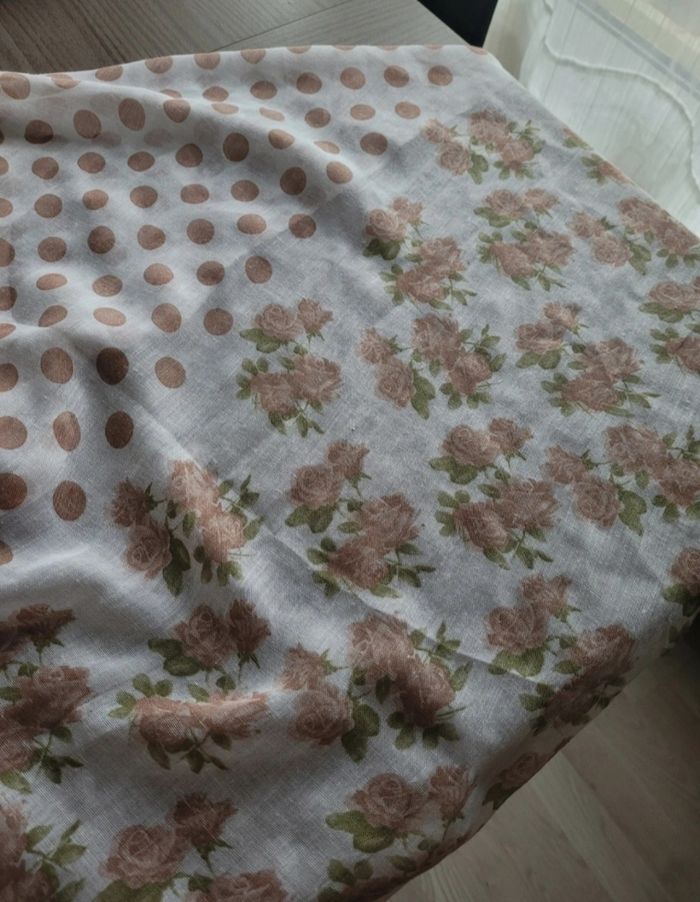 Foulard chale rose - photo numéro 5