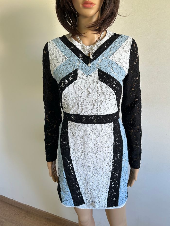 Robe en dentelle à manches longues Morgan taille 36 TBE - photo numéro 1