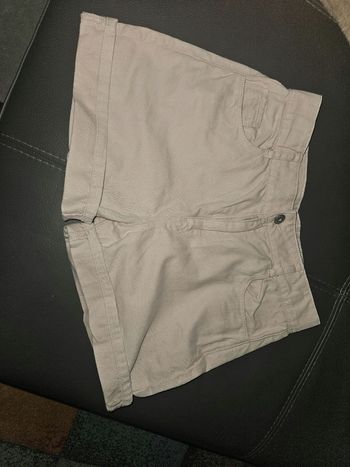 Short fille